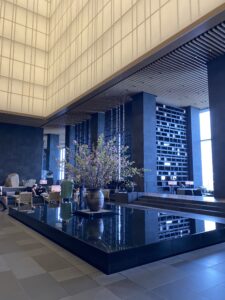 アマン東京のラウンジの風景