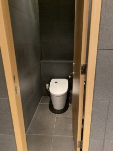 アマン東京　ラウンジ　トイレの個室