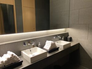 アマン東京　ラウンジ　トイレ　手洗い場