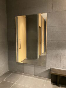 アマン東京　ラウンジ　トイレ　姿見